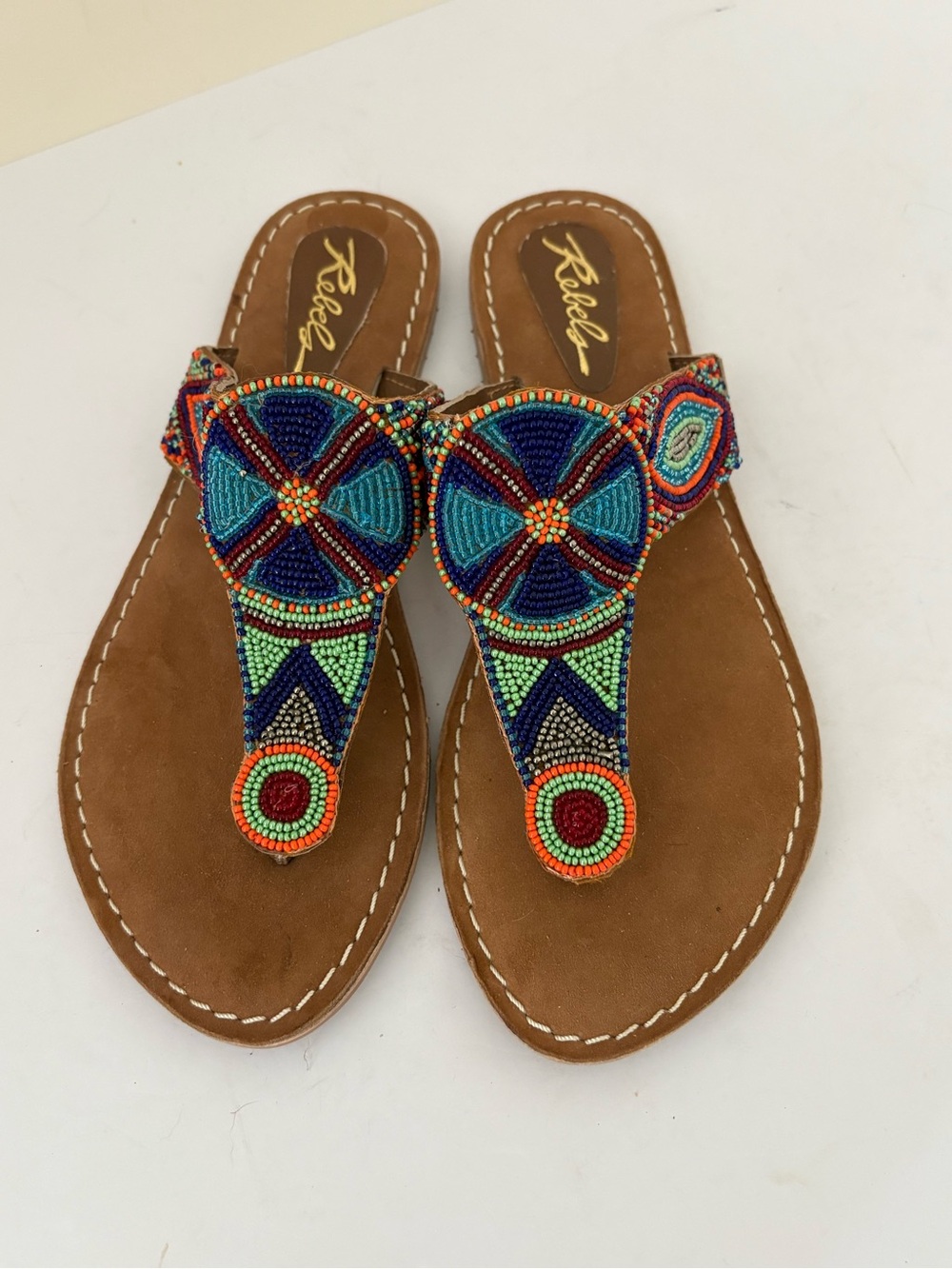 NWOT Rebels Thong Beaded Leather Sandals 7.5. Intricate multicolored beadwork.